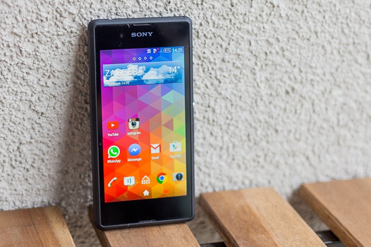 Sony Xperia E3 (5).jpg